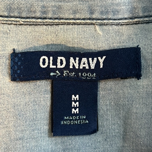 Old Navy button down shirt size medium - Picture 6 of 15